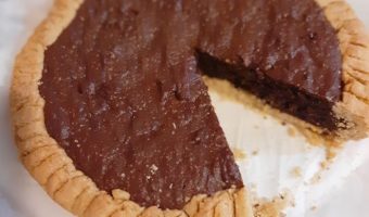 crostata con cioccolato fondente e mandorle senza burro