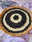 crostata vegan con crema e more