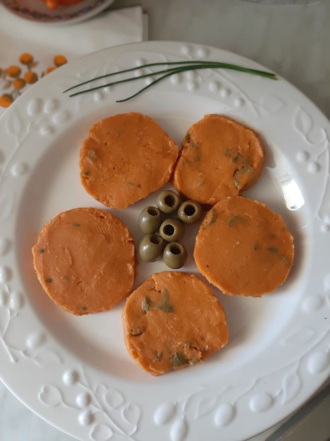 Polpettone vegano di legumi e olive
